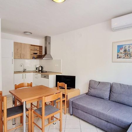 Apartments Lovincic บัชกา ภายนอก รูปภาพ